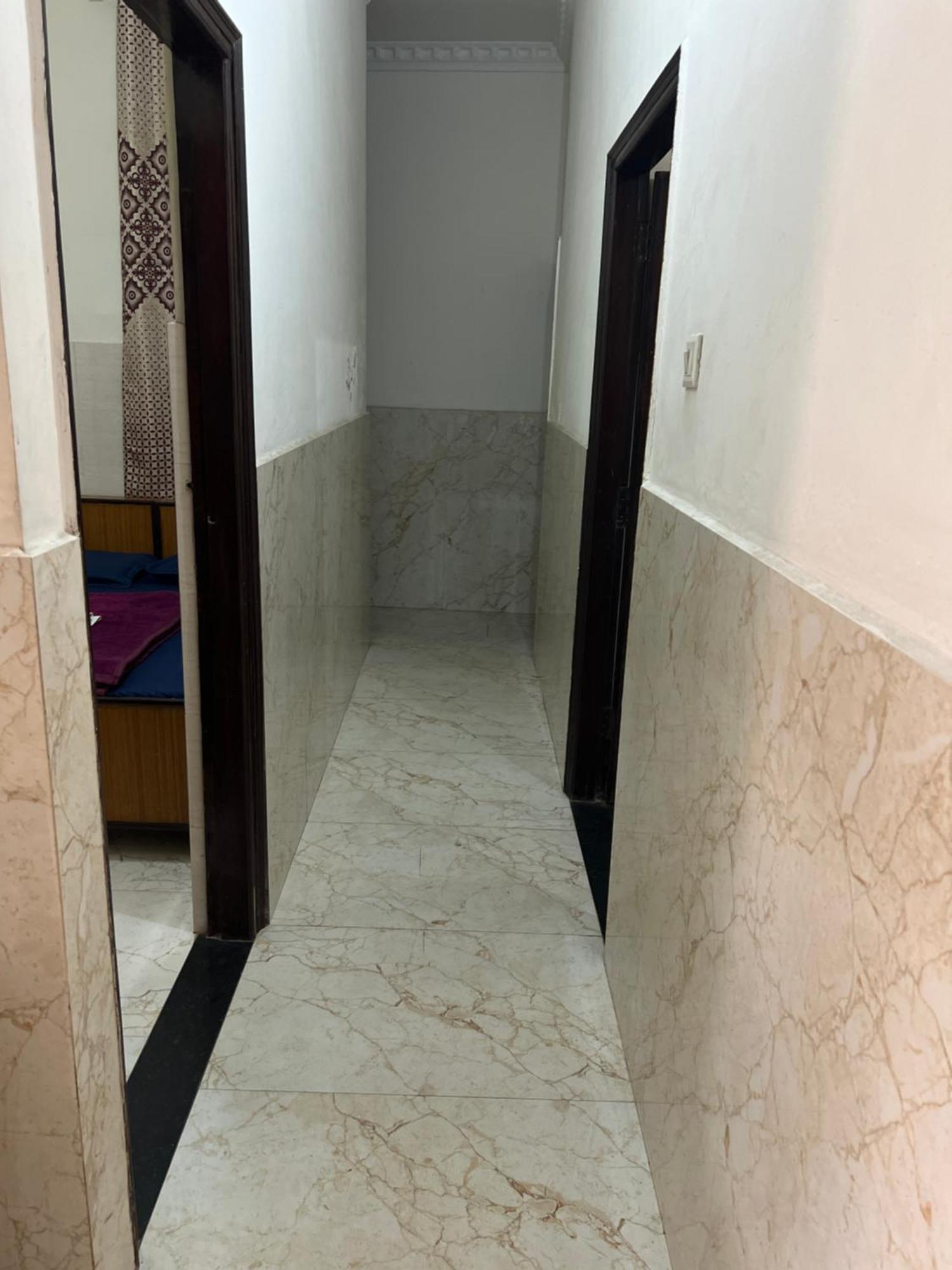 Raja Guest House -- Jalandhar Railway Station -- For Family, Couples, Travellers מראה חיצוני תמונה