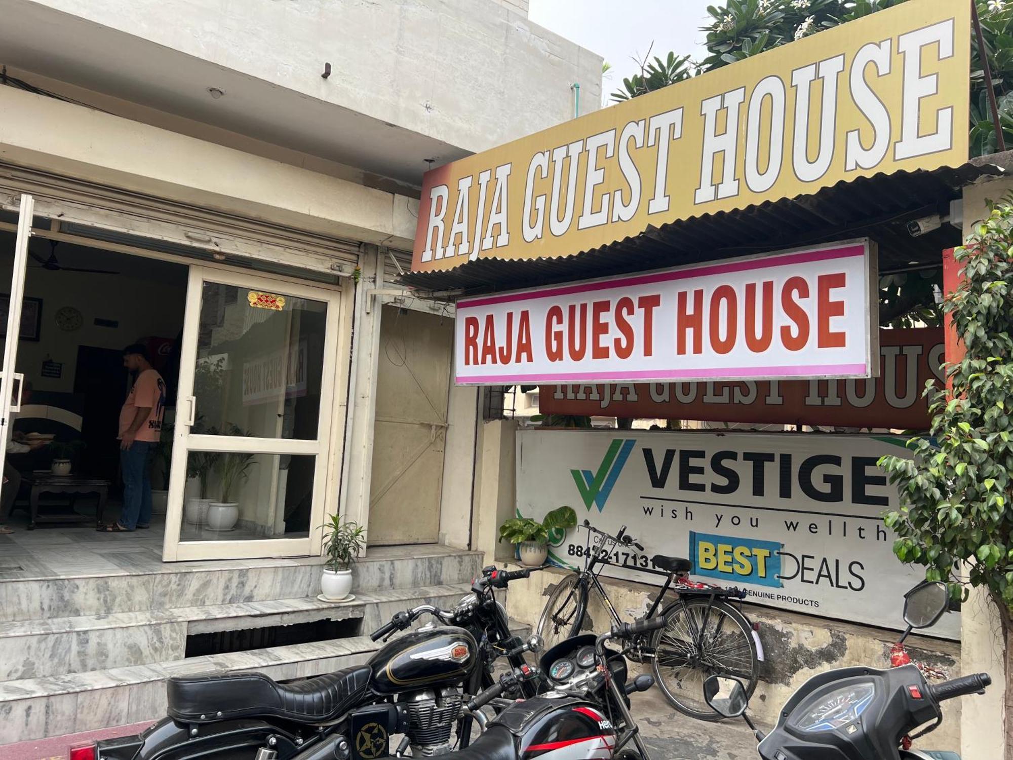 Raja Guest House -- Jalandhar Railway Station -- For Family, Couples, Travellers מראה חיצוני תמונה