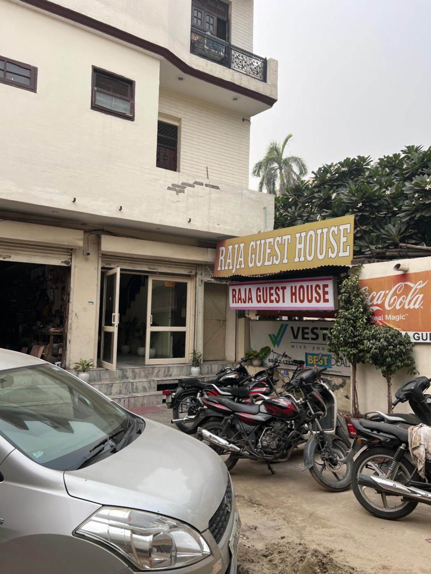 Raja Guest House -- Jalandhar Railway Station -- For Family, Couples, Travellers מראה חיצוני תמונה