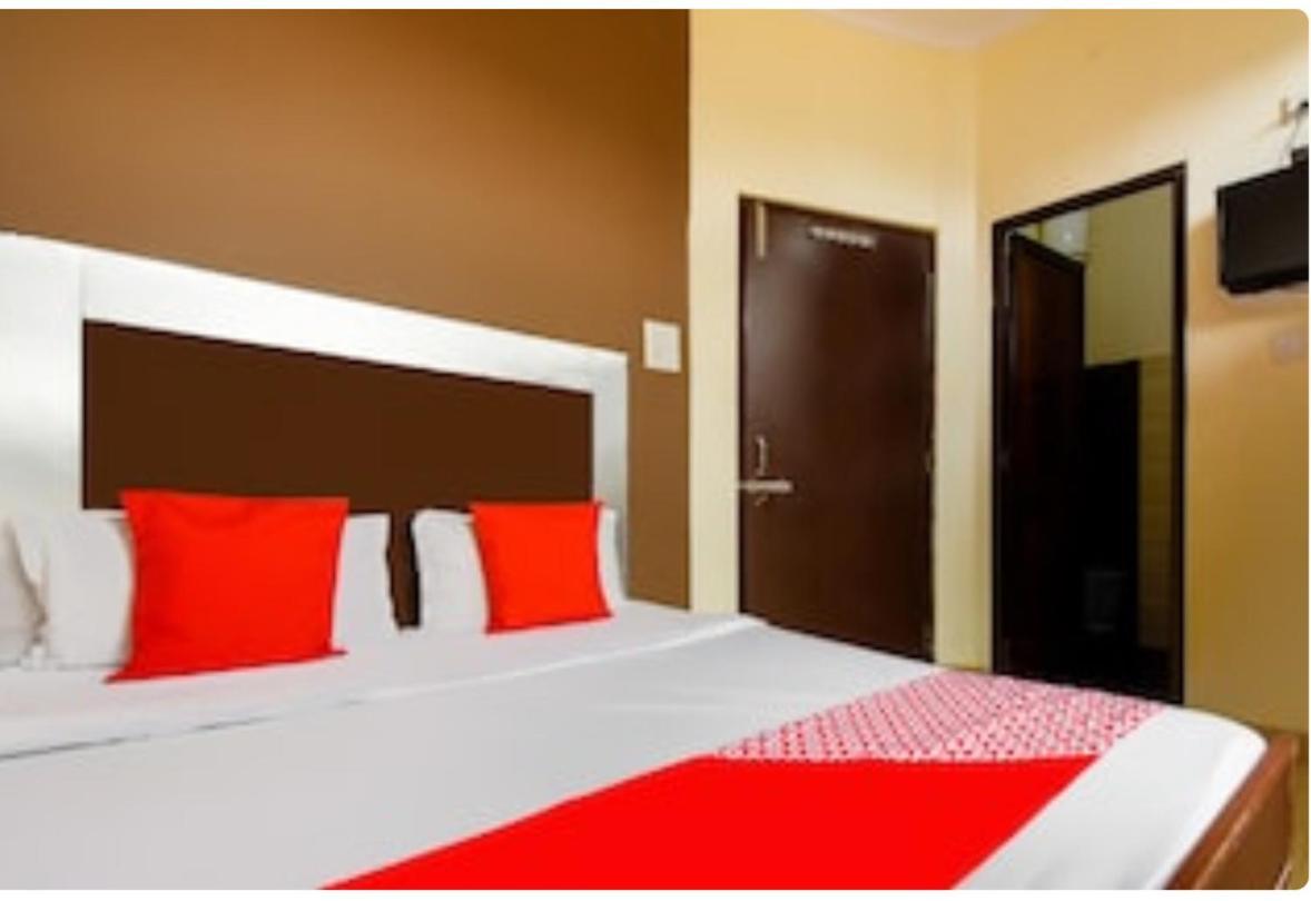 Raja Guest House -- Jalandhar Railway Station -- For Family, Couples, Travellers מראה חיצוני תמונה