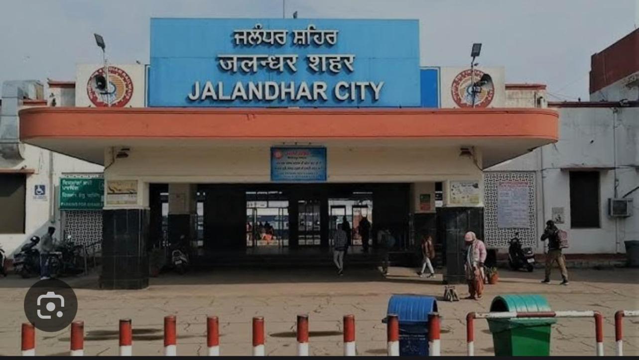 Raja Guest House -- Jalandhar Railway Station -- For Family, Couples, Travellers מראה חיצוני תמונה